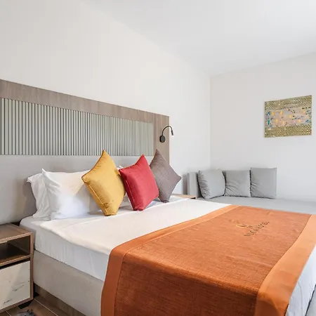 Hotel Nuca Homes