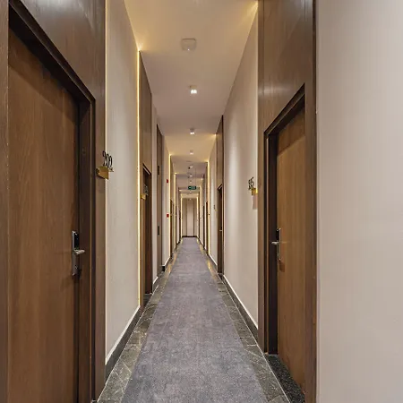 Mira Lara Hotel