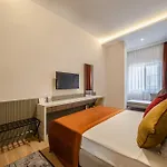 Hotell Mira Lara *