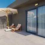 Mira Lara