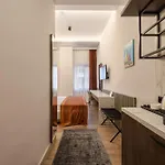 Mira Lara *