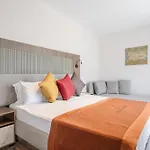Hotell Mira Lara