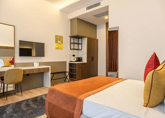 Mira Lara Hotel