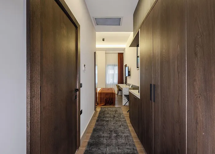 Hotel Mira Lara *